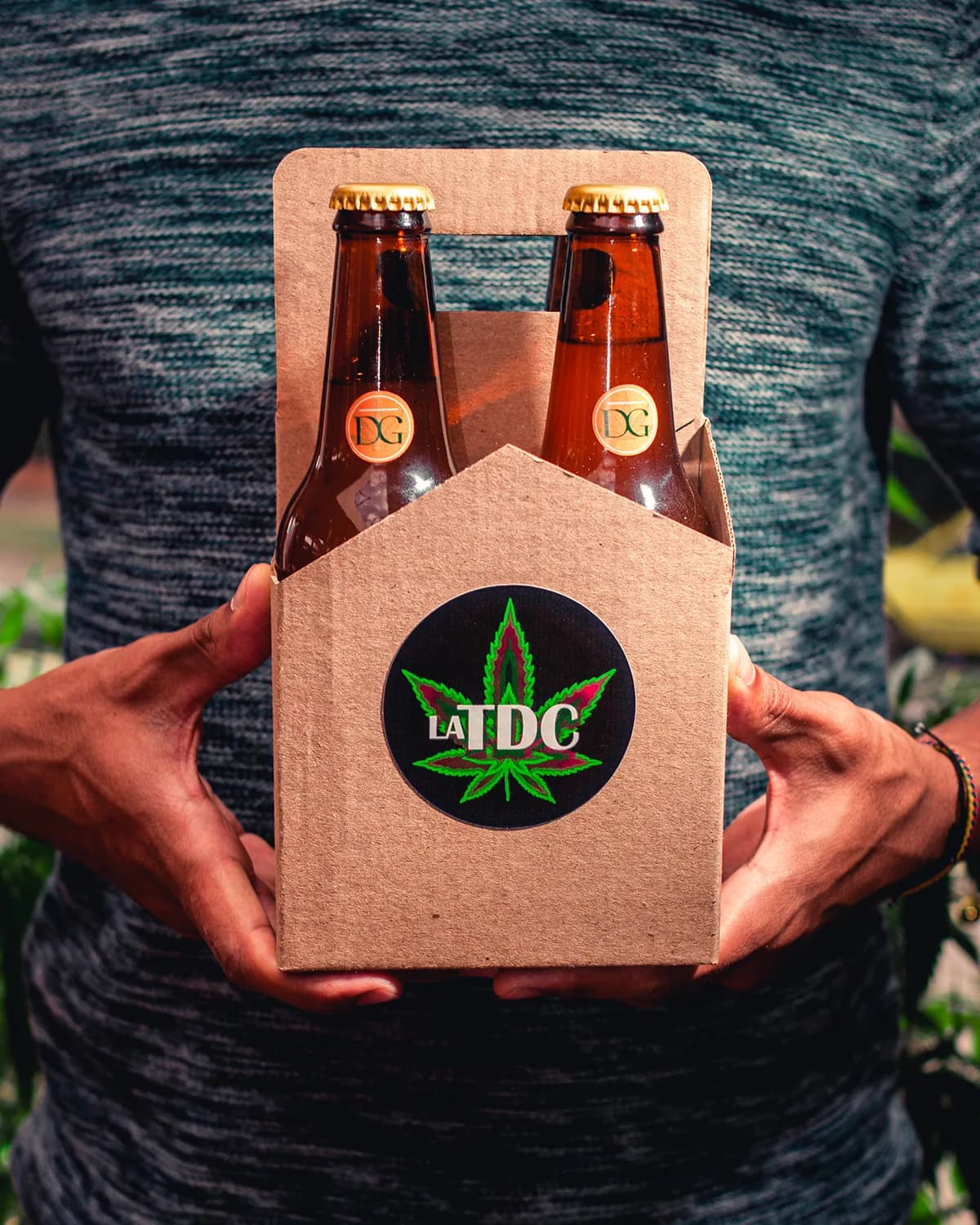 La TDC — Producto bajo neón